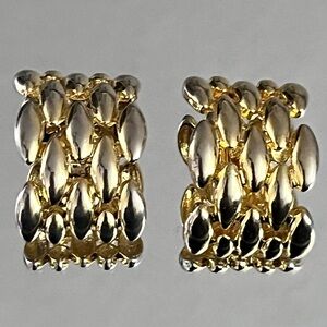 Vintage Unmarked Clip on Gold-tone Woven Basket-Weave Costume Jewelry Earrings